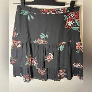Loft gray floral skirt size 2